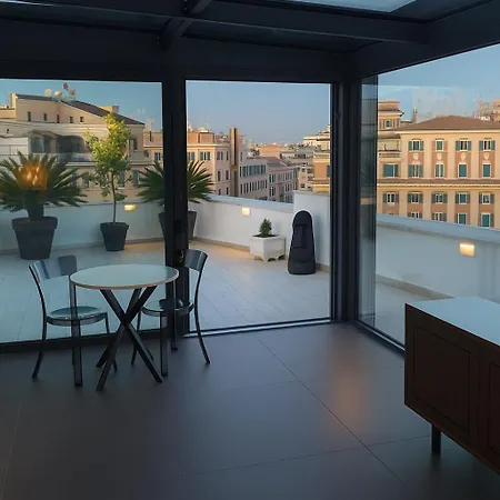 Femi Roof Apartament Rzym